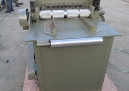 Ice-Cream-Spoon-Carved-Cutting-Machine